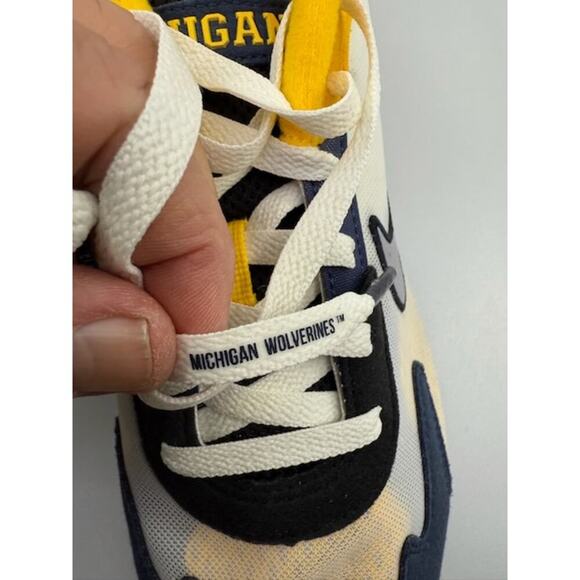 NEW Nike Michigan Wolverines 2024 Air Max Solo Shoes FZ4835-001 Mens Size 9.5 - Picture 7 of 12